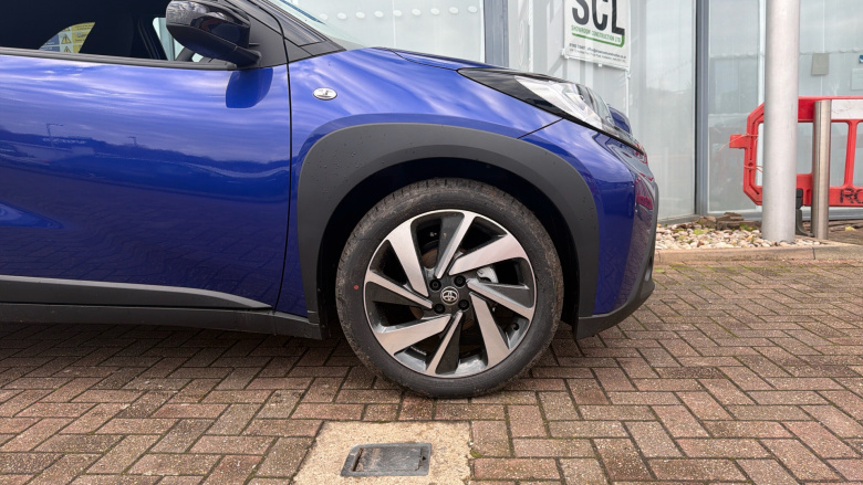 Toyota Aygo X 1.0 VVT-i Edge 5dr Petrol Hatchback